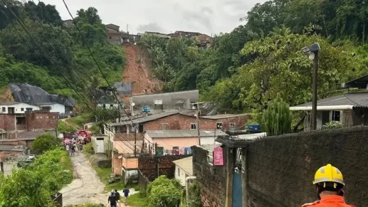 Chuvas fortes e deslizamentos em Pernambuco e na Paraíba deixam oito mortos – País