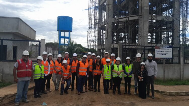 Projeto “Tô na Obra” leva acadêmicos para conhecer obras do Prosai Parintins