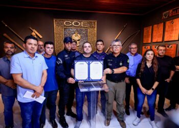 Governador Roberto Cidade inaugura tanque tático da COE e assina criação do Bope no Amazonas