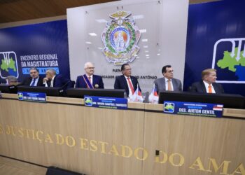 Durante encontro regional da magistratura, governador Roberto Cidade destaca união entre os poderes para o desenvolvimento da Amazônia