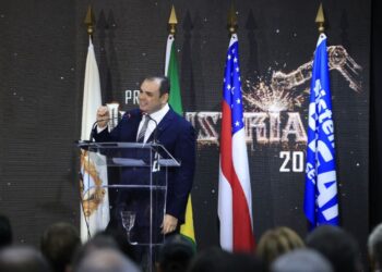 Durante premiação da indústria, governador Roberto Cidade destaca fortalecimento da ZFM e novas matrizes econômicas para o Amazonas