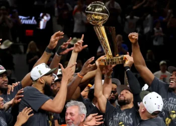 New York Knicks é campeão da NBA, o primeiro título desde 1973