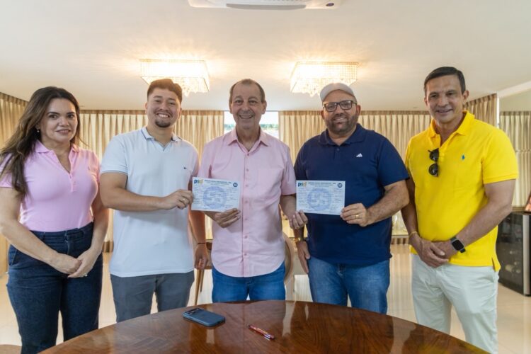 Partido de Omar Aziz amplia força no interior e mais três prefeitos se filiam durante o feriadão