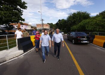 Governador Roberto Cidade inaugura primeira ponte do Programa Estadual de Construção de Pontes Urbanas em Manaus