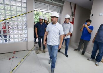 Governador Roberto Cidade vistoria obras na FCecon e no SPA Coroado