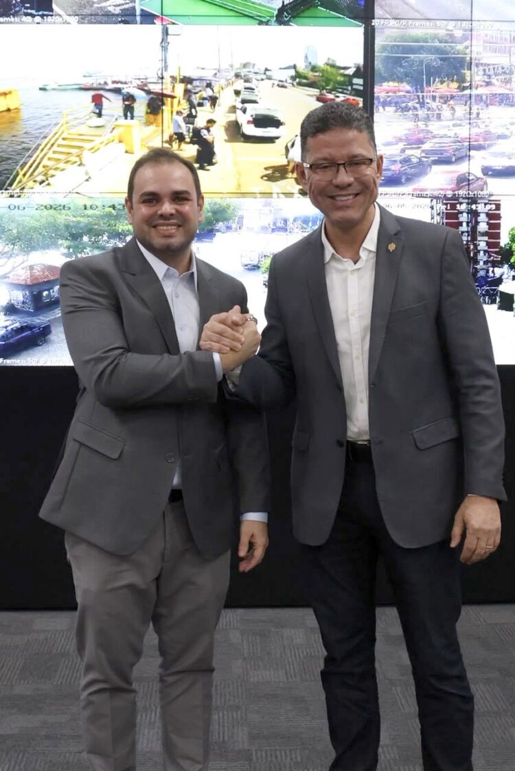 Governador Roberto Cidade apresenta modelo inteligente de segurança pública ao governador de Rondônia