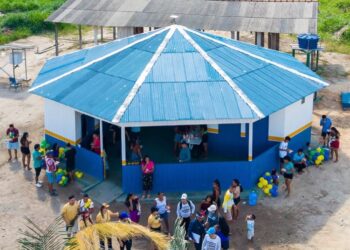 Prefeitura de Nhamundá realiza inauguração de escola, entrega de sistemas Salta-Z e visitas às aldeias indígenas