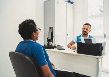 Pontos de atendimento reduzem distâncias e transformam o acesso à saúde em comunidades ribeirinhas do Amazonas - FAS