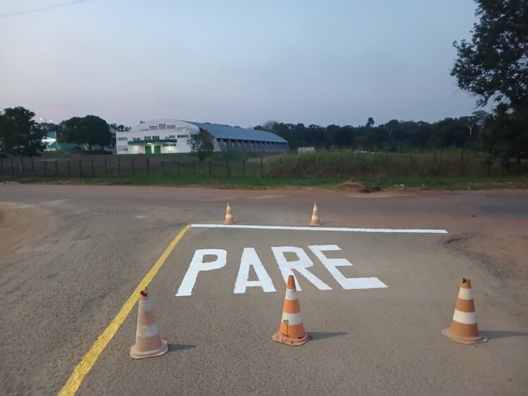 Prefeitura de Maués inicia sinalização viária no bairro Senador