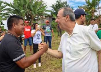 Omar propõe tecnologia e brigadas para combater queimadas no interior do Amazonas